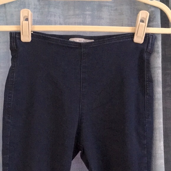 Free People | Dark Jeggings - Picture 4 of 7